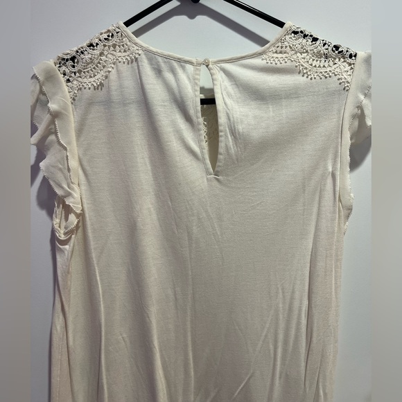 NWT Ann Taylor Loft White Short Sleeve Blouse With Ruffle & Lace Detailing - Picture 3 of 5